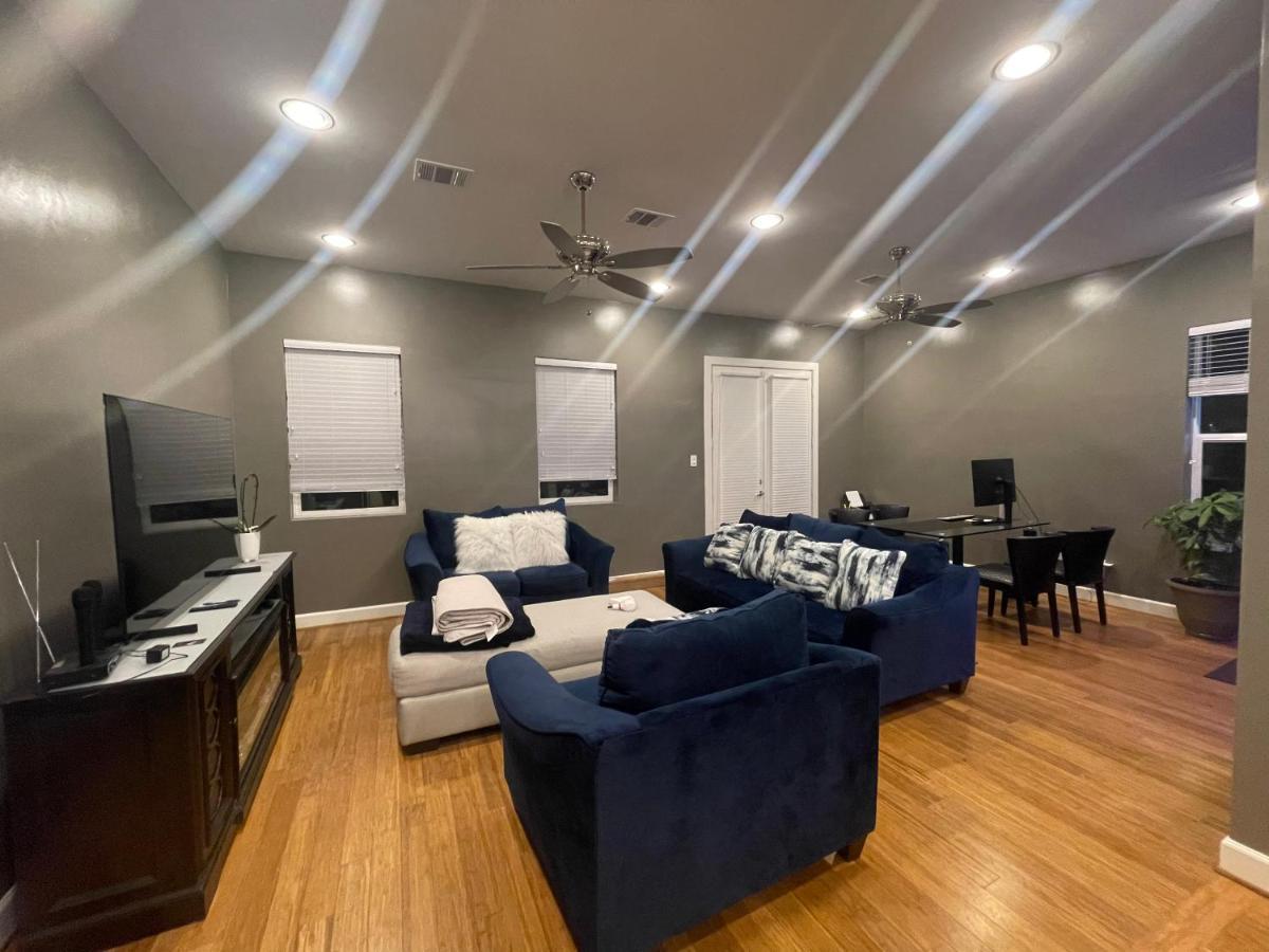 Вилла N-E-G Skai Midtown Of Хьюстон Экстерьер фото