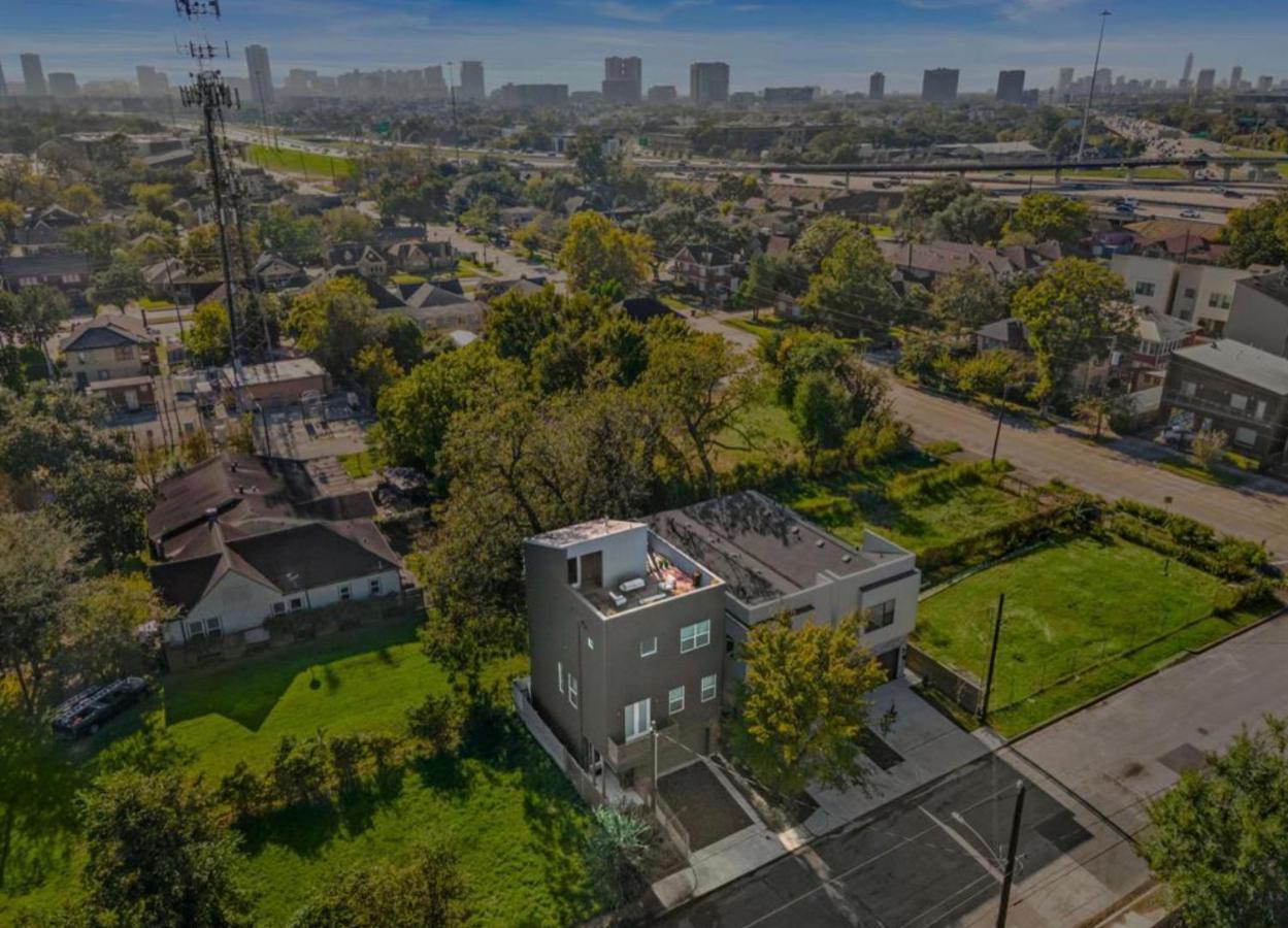 Вилла N-E-G Skai Midtown Of Хьюстон Экстерьер фото